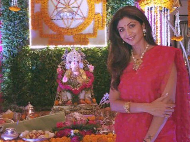 Celebs Celebrate Ganesh Chaturthi 2017 Photos