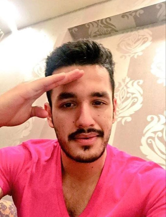 Celebs Salute Selfie For Independence Day Photos