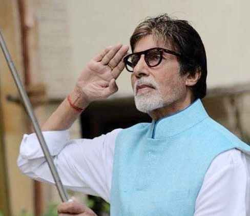 Celebs Salute Selfie For Independence Day Photos