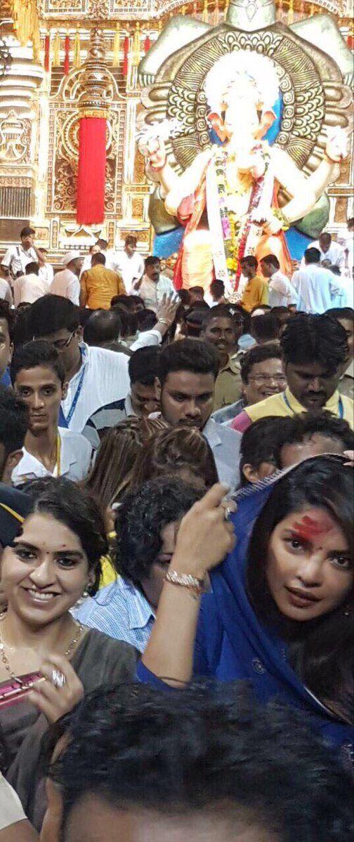 Celebs Seek Blessings Of Lalbaughcha Raja Photos