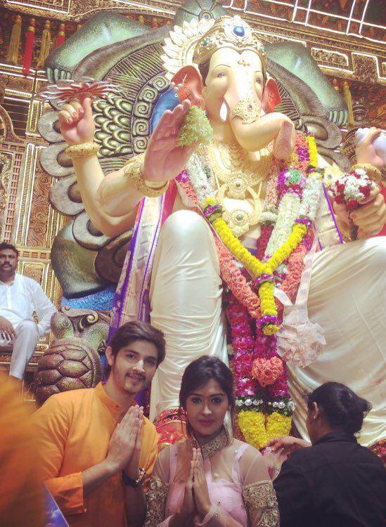 Celebs Seek Blessings Of Lalbaughcha Raja Photos