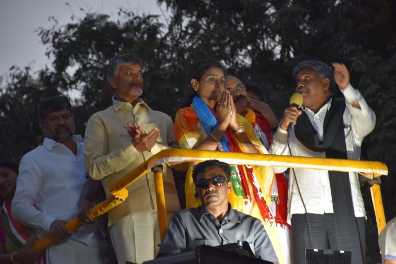 Chandrababu Naidu Road Show Photos