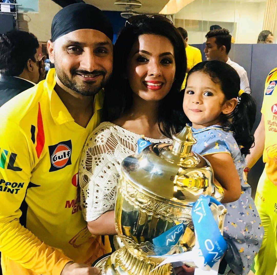 Chennai Super Kings Celebrations in Flight Photos