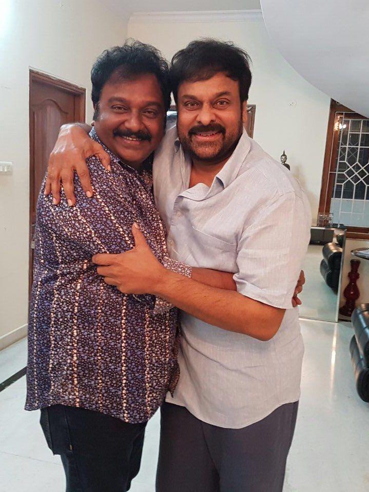 Chiranjeevi & Team Celebrating Success Of Khaidi No150