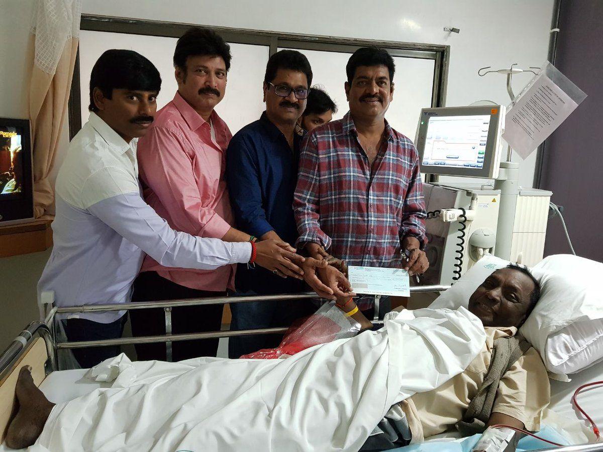 Chiranjeevi Helps Gundu Hanumantha Rao & Potti Veeraiah each 2 Lakhs through MAA