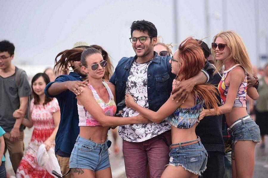 Chuttalabbayi Movie Latest Stills & Posters
