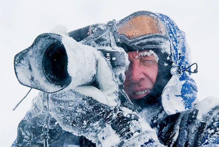 Crazy Photos Of Mad Photographers Who Will Do Anything For The Perfect Shot