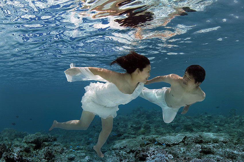 Crazy Underwater Pre-Wedding Shoot Photos that'll leave you Short of Breath