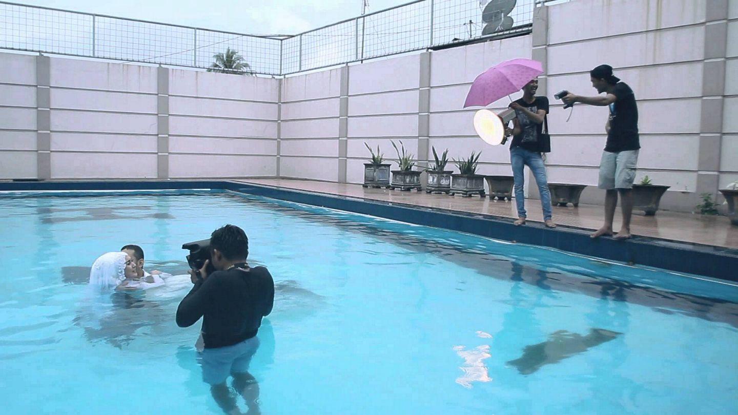 Crazy Underwater Pre-Wedding Shoot Photos that'll leave you Short of Breath