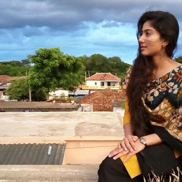 Cute Actress Sai Pallavi Never Seen Photos Collections!