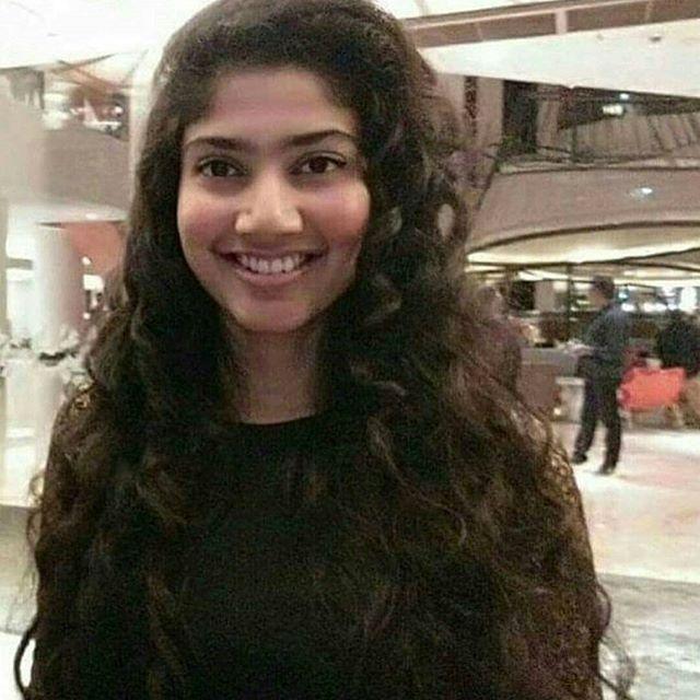 Cute Actress Sai Pallavi Never Seen Photos Collections!