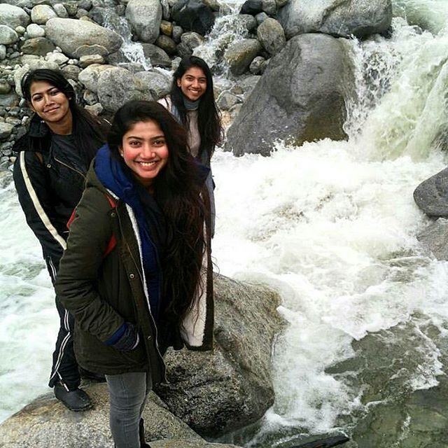 Cute Actress Sai Pallavi Never Seen Photos Collections!