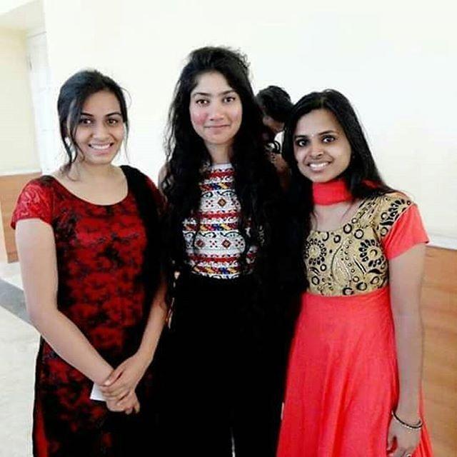Cute Actress Sai Pallavi Never Seen Photos Collections!