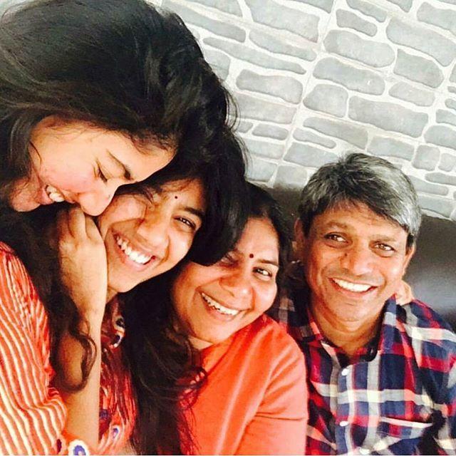 Cute Actress Sai Pallavi Never Seen Photos Collections!