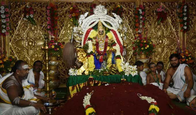 Dasara Navratri 2017: Durga Devi Alankaram in Kanakadurga Temple
