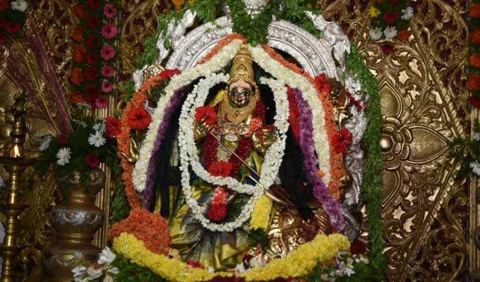 Dasara Navratri 2017: Mahishasura Mardini Avatar in Kanakadurga Temple