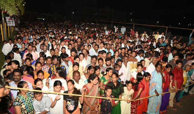 Dasara Navratri 2017: Saraswathi Devi Avataram in Kanakadurga Temple