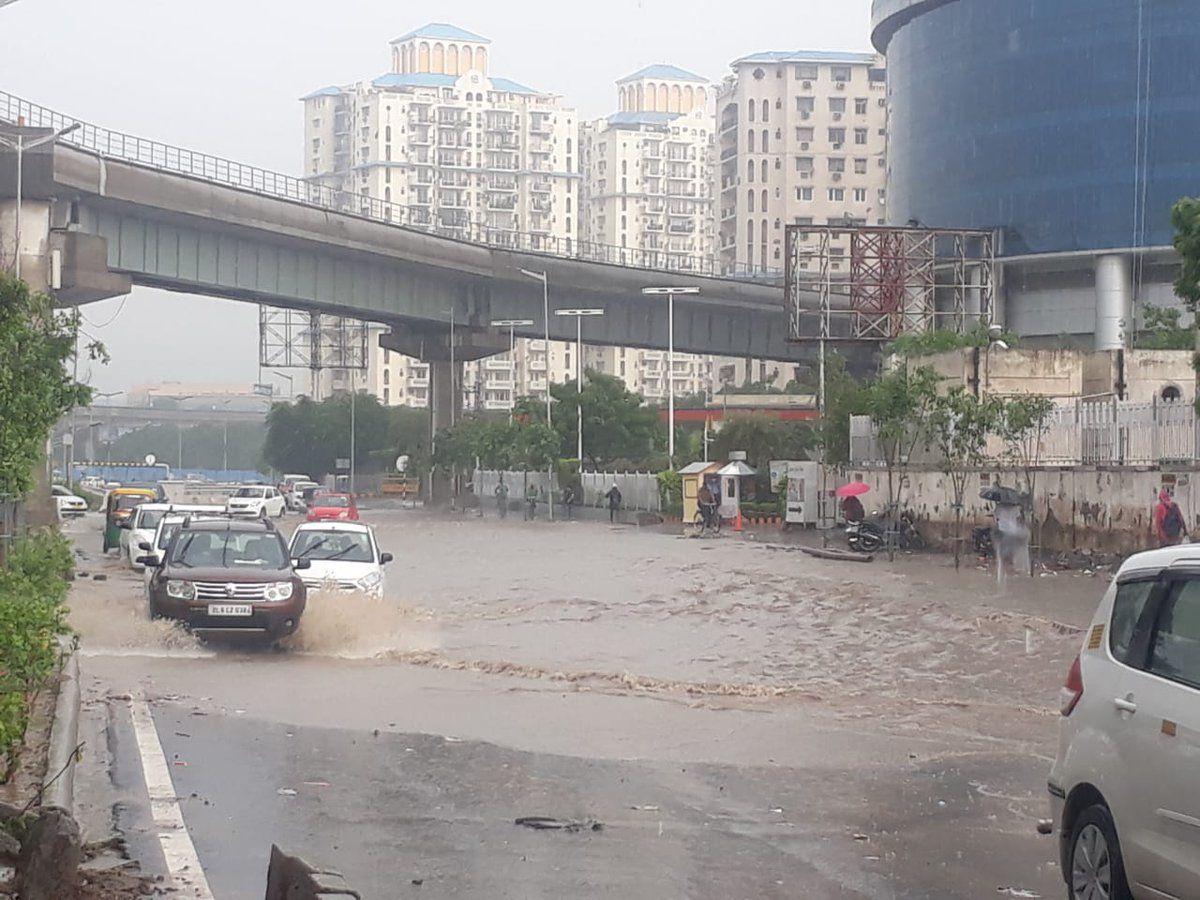 Delhi Rains: Heavy Rain Lashes Delhi-NCR, Traffic Jam, Waterlogging at several places