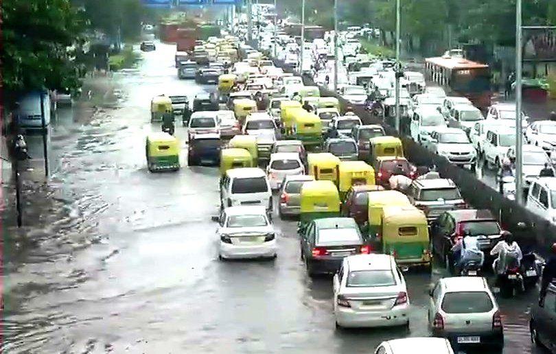 Delhi Rains: Heavy Rain Lashes Delhi-NCR, Traffic Jam, Waterlogging at several places