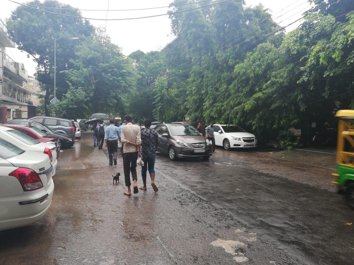 Delhi Rains: Heavy Rain Lashes Delhi-NCR, Traffic Jam, Waterlogging at several places