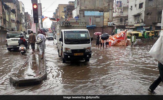 Delhi Rains: Heavy Rain Lashes Delhi-NCR, Traffic Jam, Waterlogging at several places