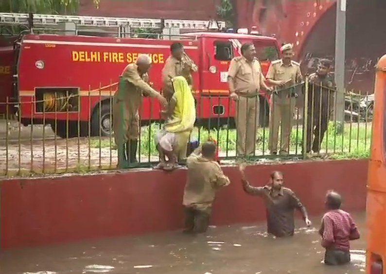 Delhi Rains: Heavy Rain Lashes Delhi-NCR, Traffic Jam, Waterlogging at several places