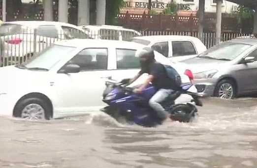 Delhi Rains: Heavy Rain Lashes Delhi-NCR, Traffic Jam, Waterlogging at several places