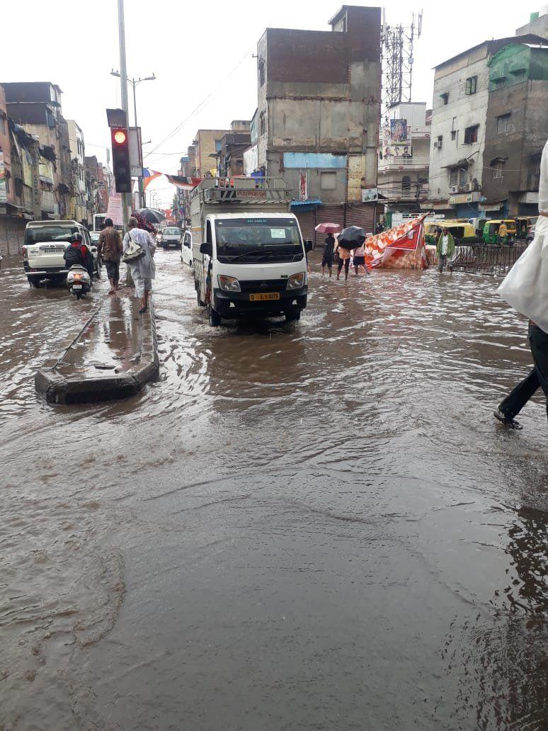 Delhi Rains: Heavy Rain Lashes Delhi-NCR, Traffic Jam, Waterlogging at several places