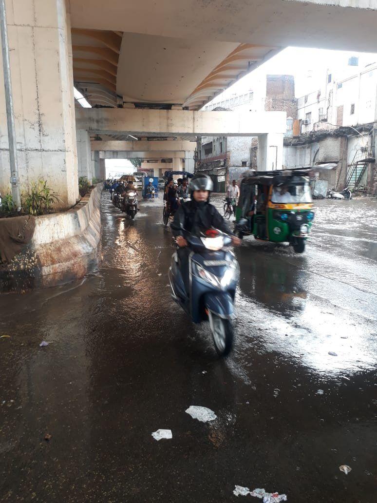 Delhi Rains: Heavy Rain Lashes Delhi-NCR, Traffic Jam, Waterlogging at several places