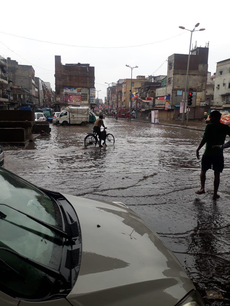 Delhi Rains: Heavy Rain Lashes Delhi-NCR, Traffic Jam, Waterlogging at several places