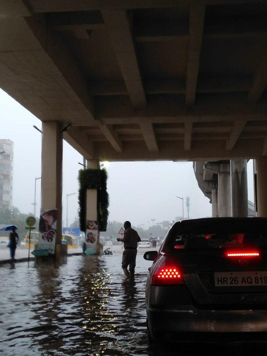 Delhi Rains: Heavy Rain Lashes Delhi-NCR, Traffic Jam, Waterlogging at several places