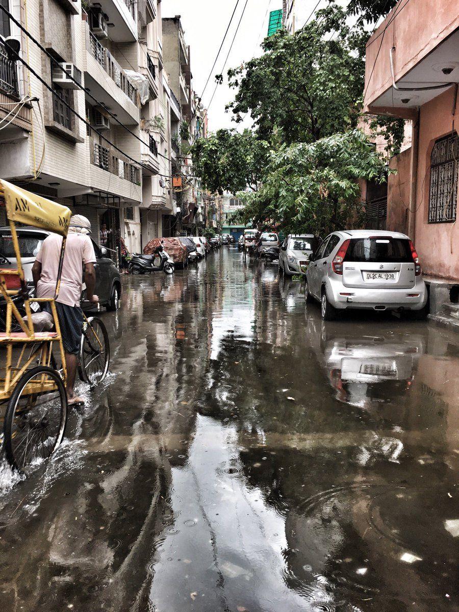 Delhi Rains: Heavy Rain Lashes Delhi-NCR, Traffic Jam, Waterlogging at several places