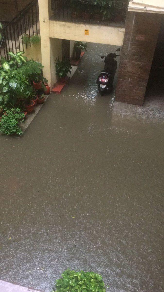 Delhi Rains: Heavy Rain Lashes Delhi-NCR, Traffic Jam, Waterlogging at several places