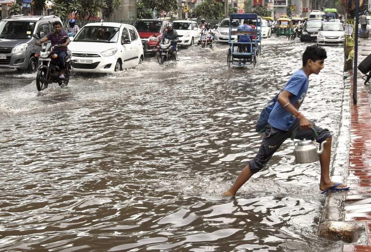 Delhi Rains: Heavy Rain Lashes Delhi-NCR, Traffic Jam, Waterlogging at several places