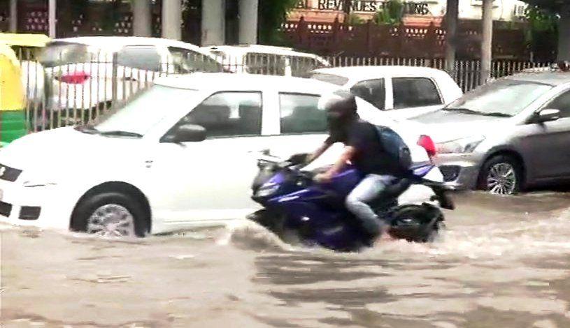 Delhi Rains: Heavy Rain Lashes Delhi-NCR, Traffic Jam, Waterlogging at several places