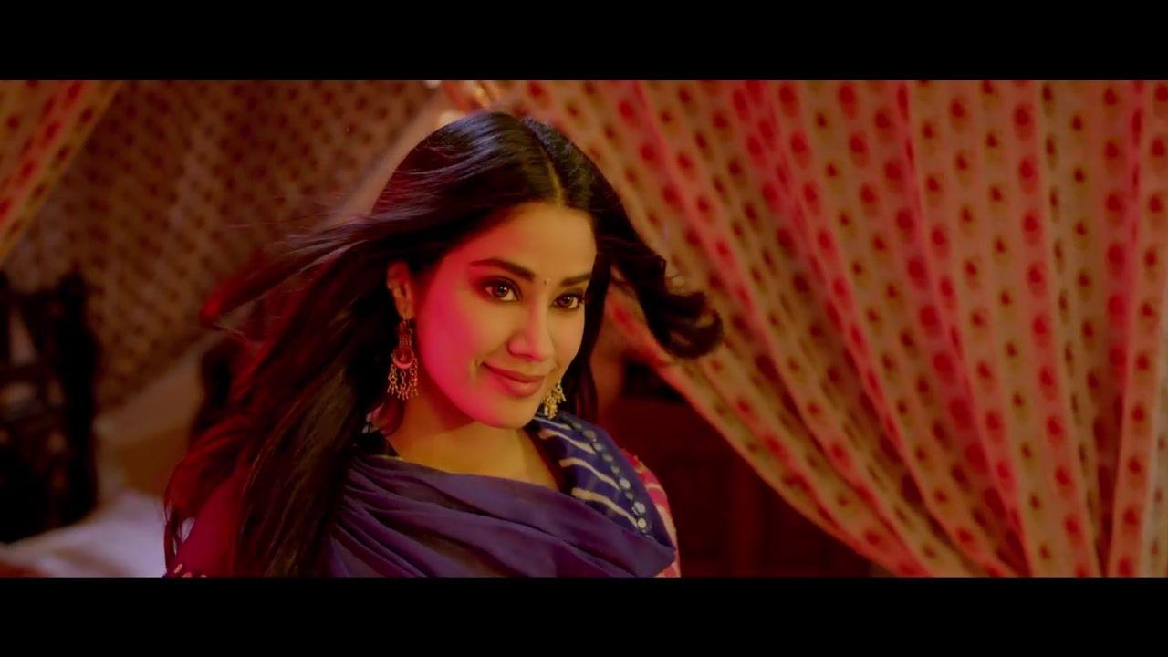 Dhadak Hindi Movie Latest Stills & Posters