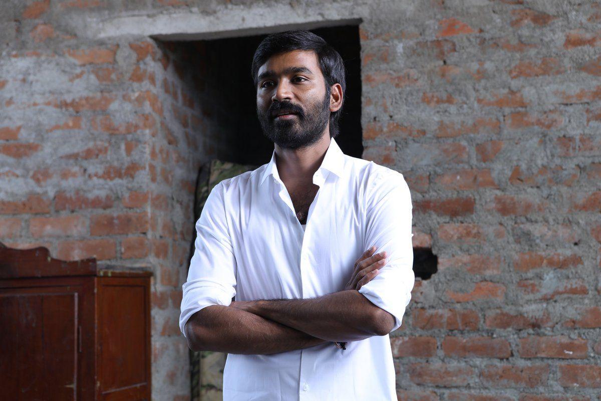 Different looks of Dhanush in Vada Chennai Movie