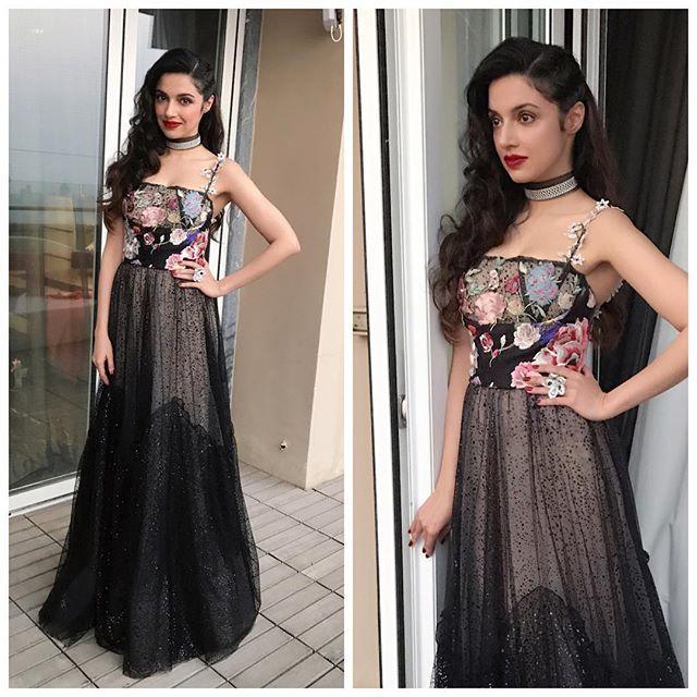 Divya Khosla Kumar Latest Rare & Unseen Backless Photo Stills