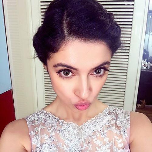 Divya Khosla Kumar Latest Rare & Unseen Backless Photo Stills