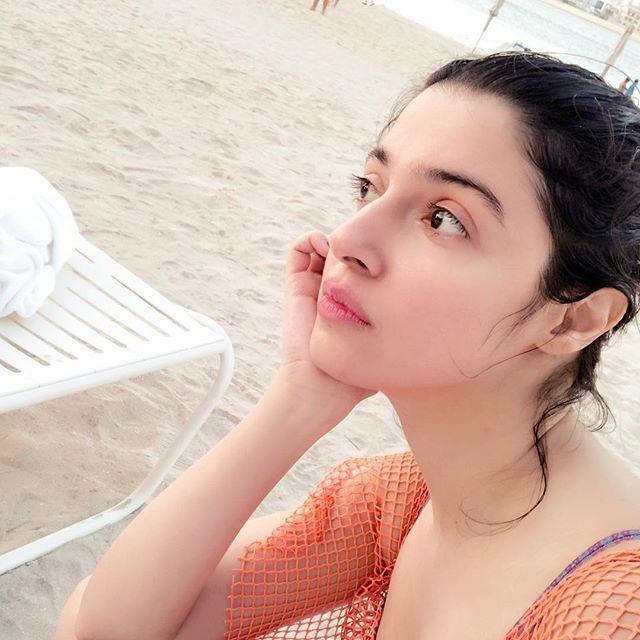 Divya Khosla Kumar Latest Rare & Unseen Backless Photo Stills