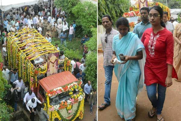 Dr C Narayana Reddy Funeral Photos