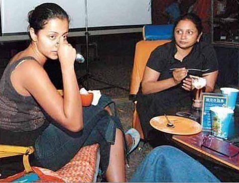 Drunk Actress Trisha Caught redhanded dancing on Streets Unseen Photos