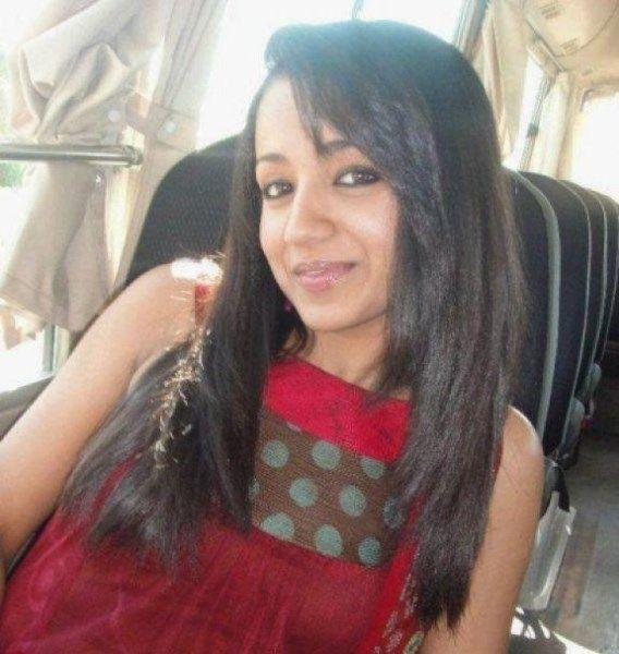 Drunk Actress Trisha Caught redhanded dancing on Streets Unseen Photos