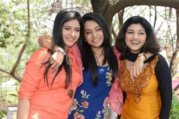 Drunk Actress Trisha Caught redhanded dancing on Streets Unseen Photos