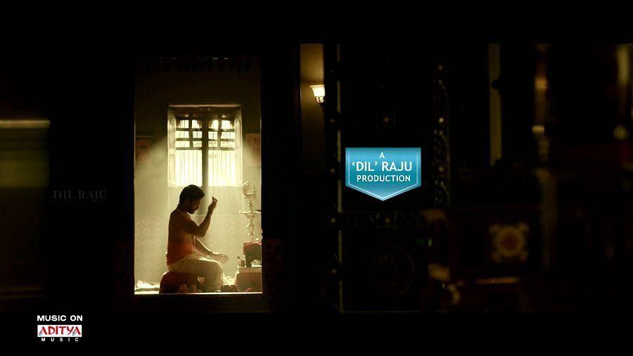 Duvvada Jagannadham Working Stills Leaked