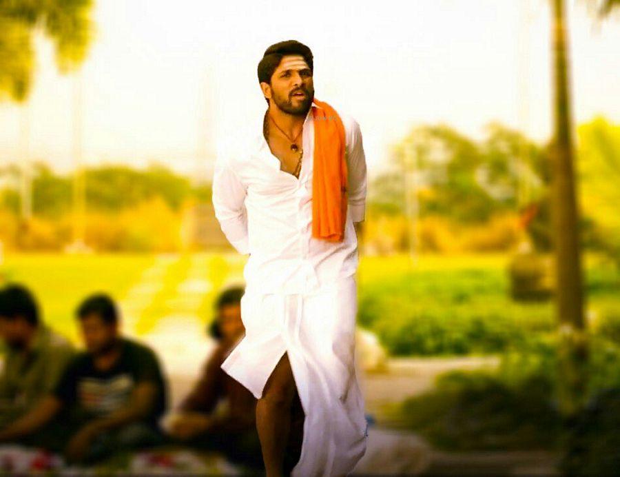 Duvvada Jagannadham Working Stills Leaked