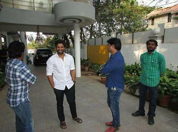 Duvvada Jagannadham Working Stills Leaked