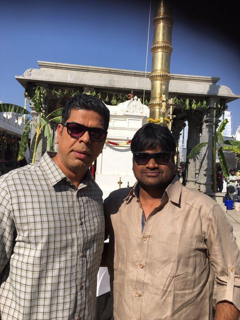 Duvvada Jagannadham Working Stills Leaked