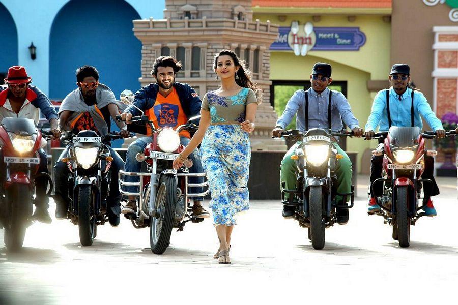 Dwaraka Telugu Movie Latest Stills