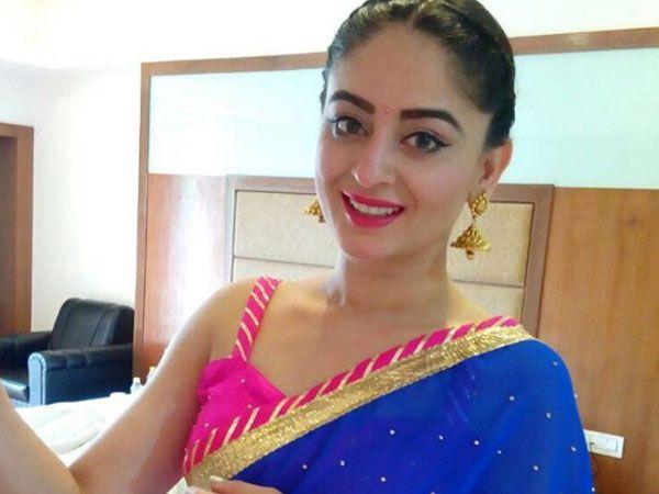 EXCLUSIVE: Balika Vadhu Actress Mahhi Vij Rare & Unseen Photos